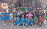 長官們與表演的社區媽媽大合照