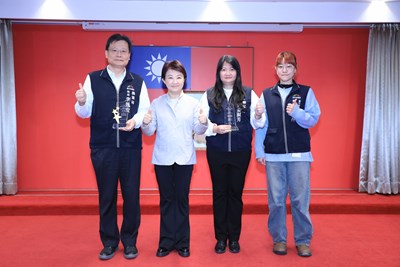 動保施政成果亮眼！中市獲中央肯定_農業局市政會議獻獎共享榮耀