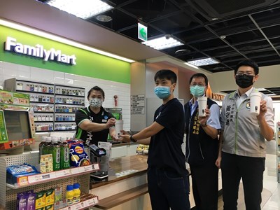 您沒塑我優惠！ 中市環保局與綠色和平攜手推環保用杯